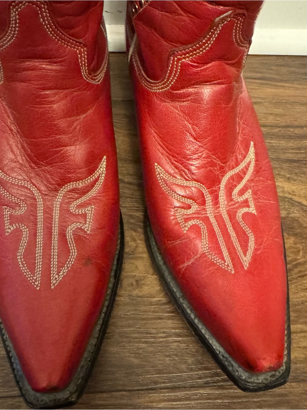 Rare Frye Women's Red Leather Boots Size 8 B - Picture 4 of 11